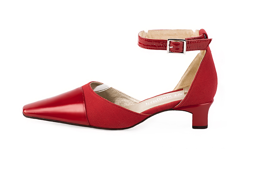 Scarlet red and cardinal red open side elegant shoes, with a strap around the ankle. Tapered toe. Low kitten heels. - Florence KOOIJMAN